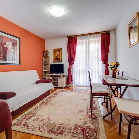 Apartments Marina سفيتي ستيفان المظهر الخارجي الصورة