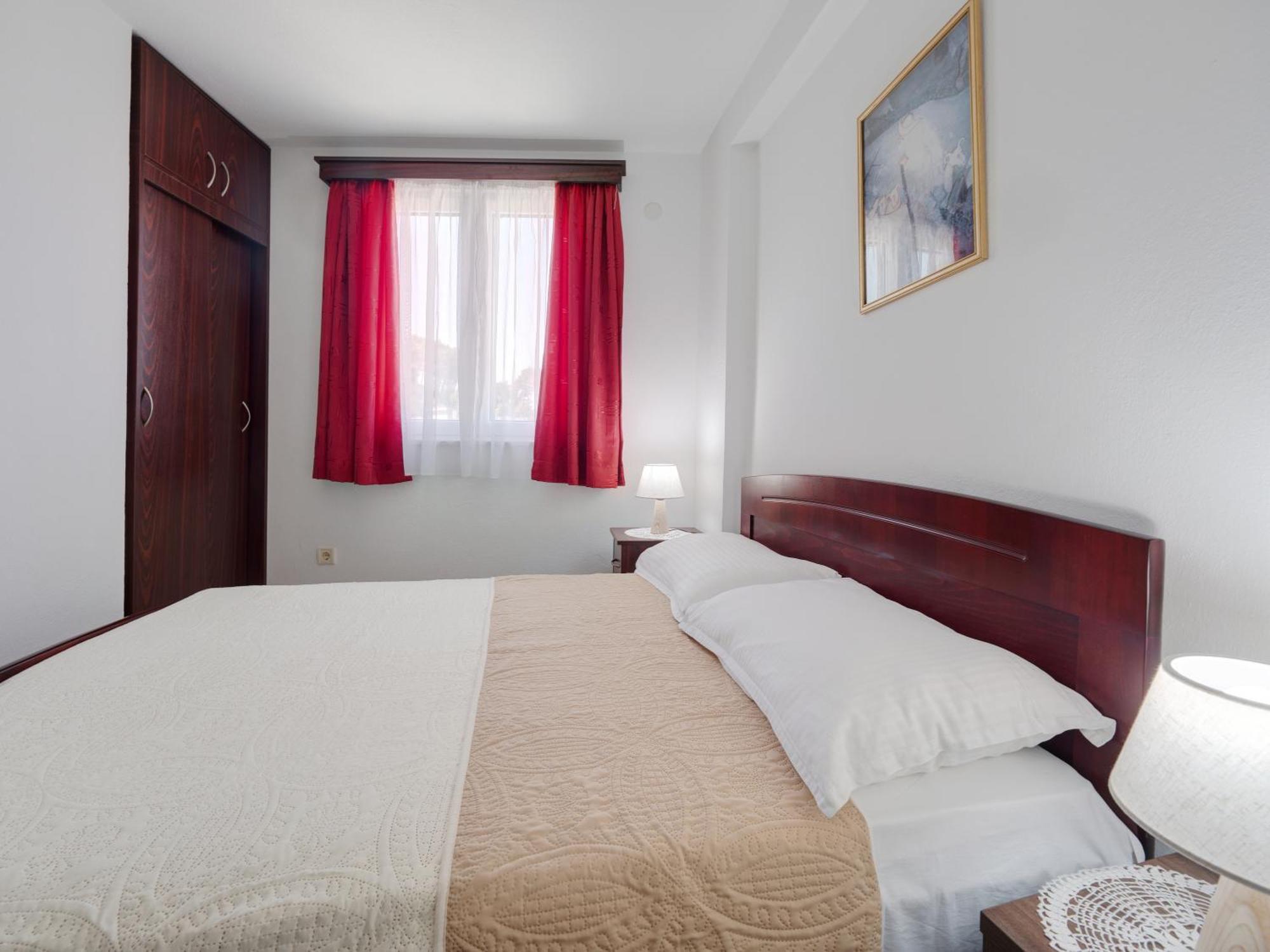 Apartments Marina سفيتي ستيفان المظهر الخارجي الصورة