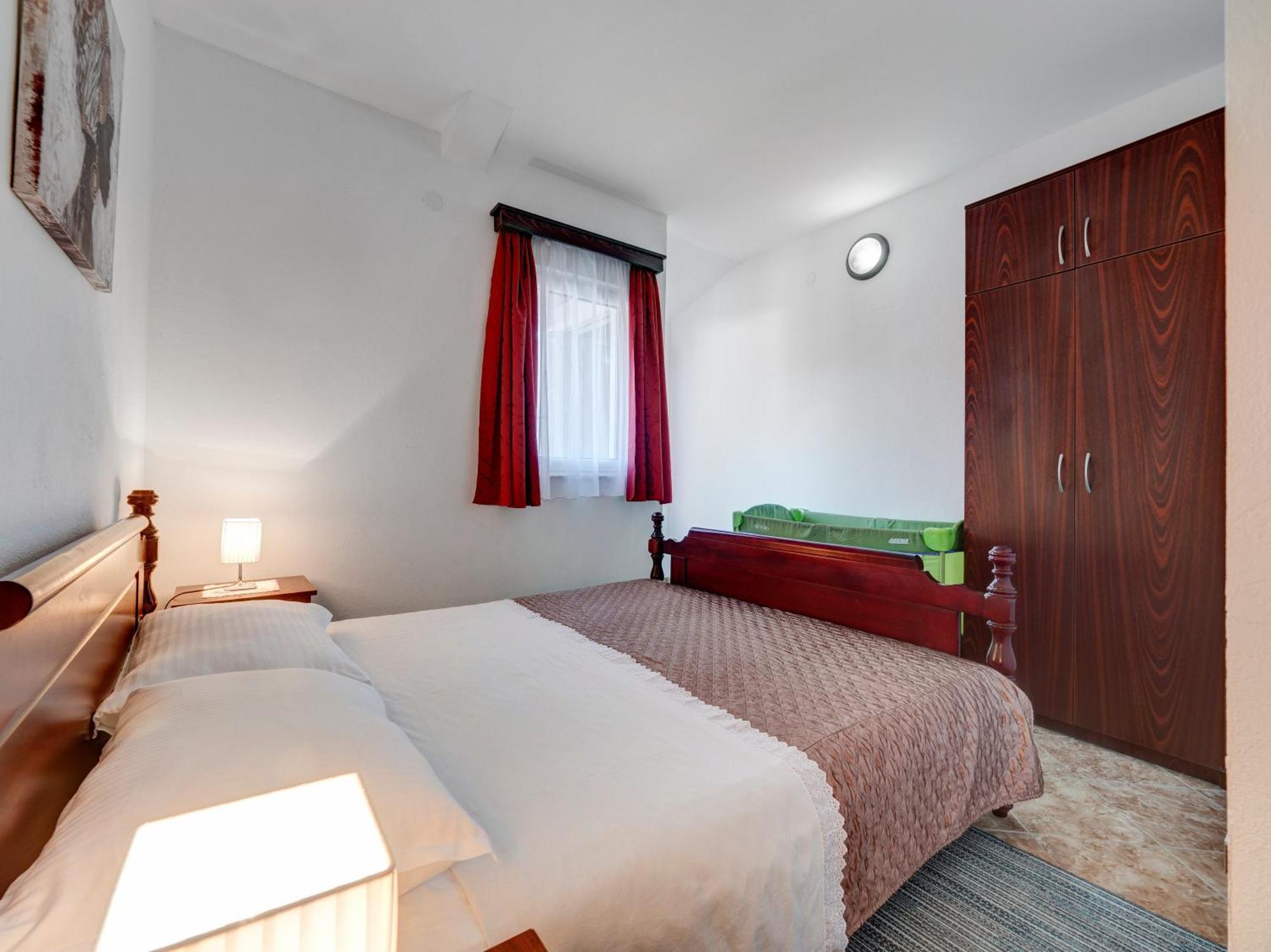 Apartments Marina سفيتي ستيفان المظهر الخارجي الصورة